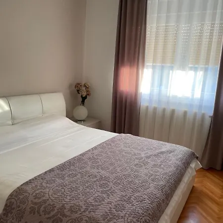 Spacious Modern Close To The プーラ